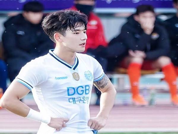 3 cầu thủ bóng đá Hàn Quốc xuất sắc nhất, mạnh mẽ như thần tượng
