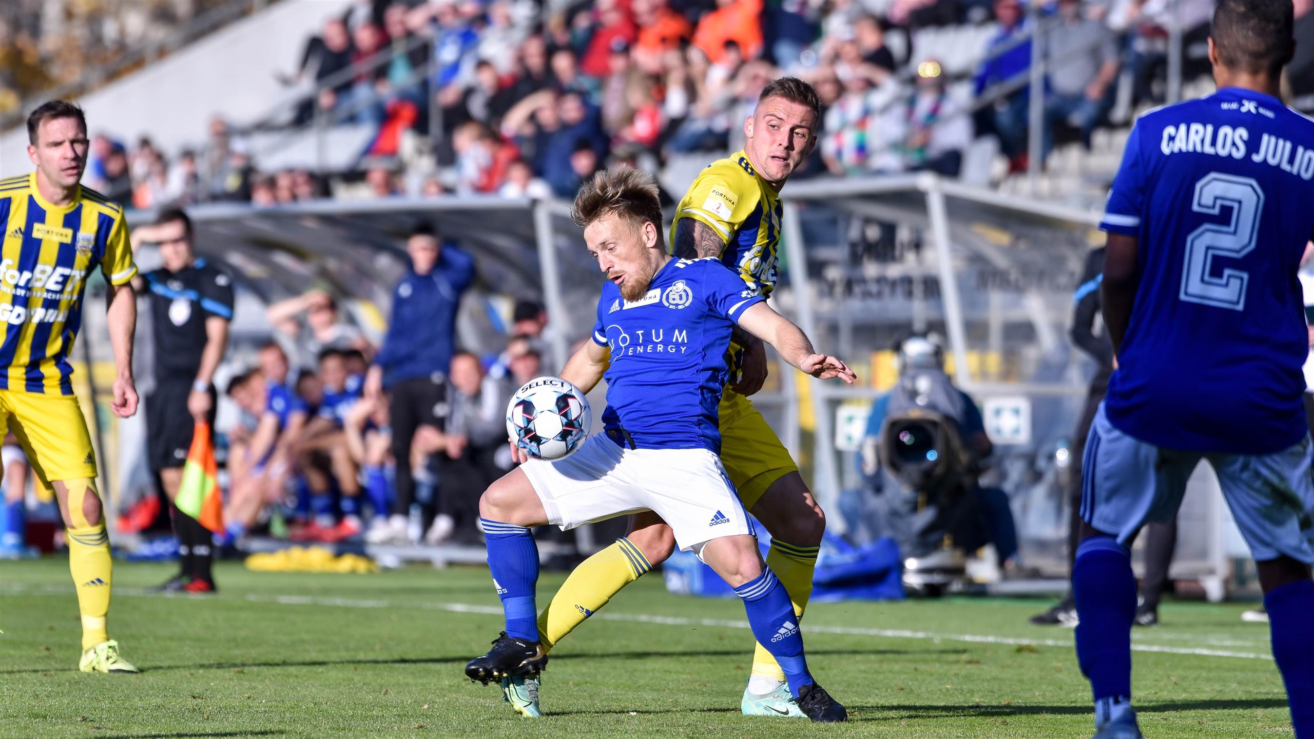 Marcin Garuch không có chiều cao là 154 cm.