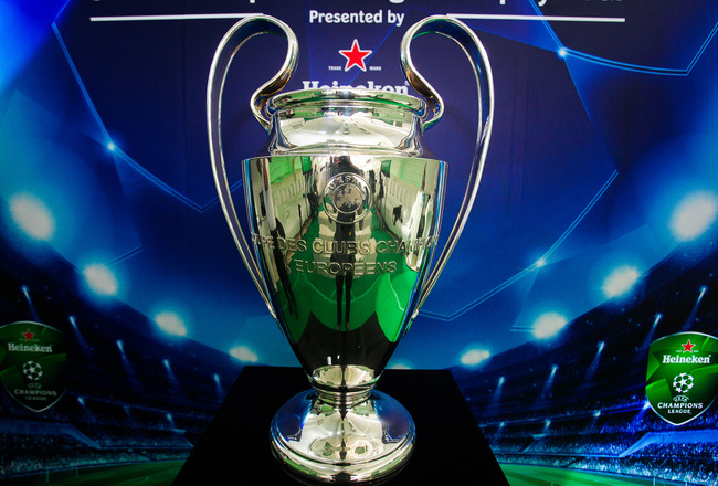 Vài nét về chiếc Cúp UEFA Champions League - Báo Đồng Nai điện tử